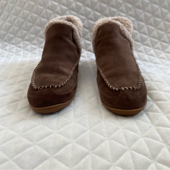 Blondo Waterproof Serene Moccasin Brown Suede Sherpa Slippers Women 9M Cozy Warm - Picture 6 of 11